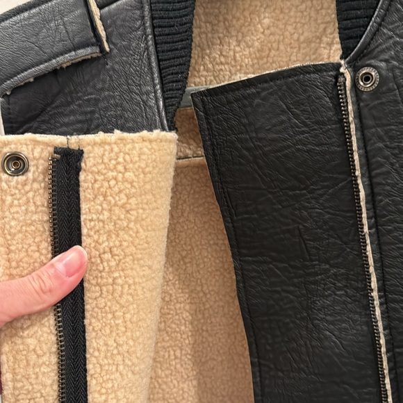 JOA black faux leather Sherling vest small sold out - Picture 4 of 6